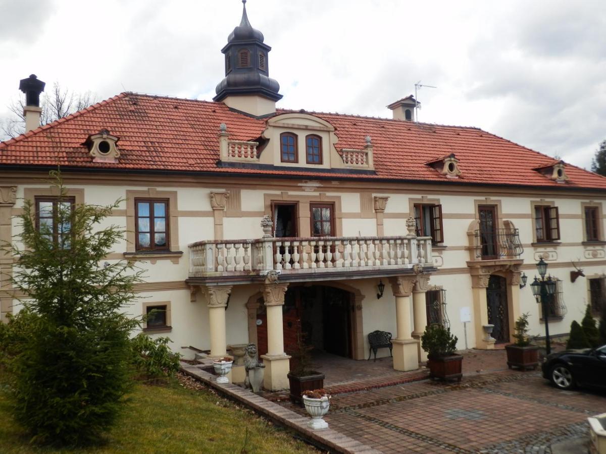 Zámeček Zdíky - Zámecký apartmán Bujanov Exterior foto