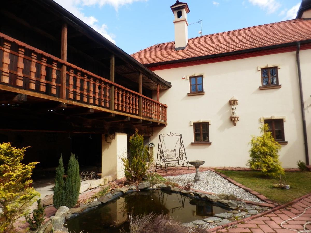Zámeček Zdíky - Zámecký apartmán Bujanov Exterior foto