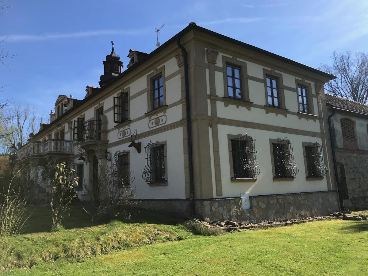 Zámeček Zdíky - Zámecký apartmán Bujanov Exterior foto