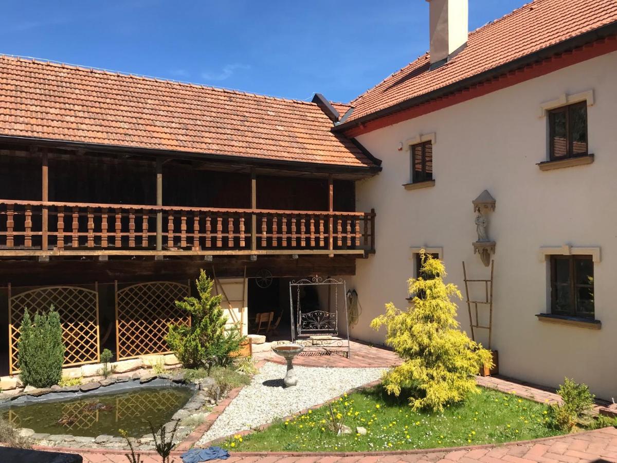 Zámeček Zdíky - Zámecký apartmán Bujanov Exterior foto
